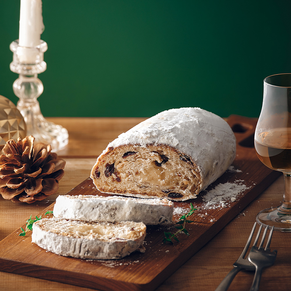 [코오롱호텔 베이커리] 슈톨렌 (650g)